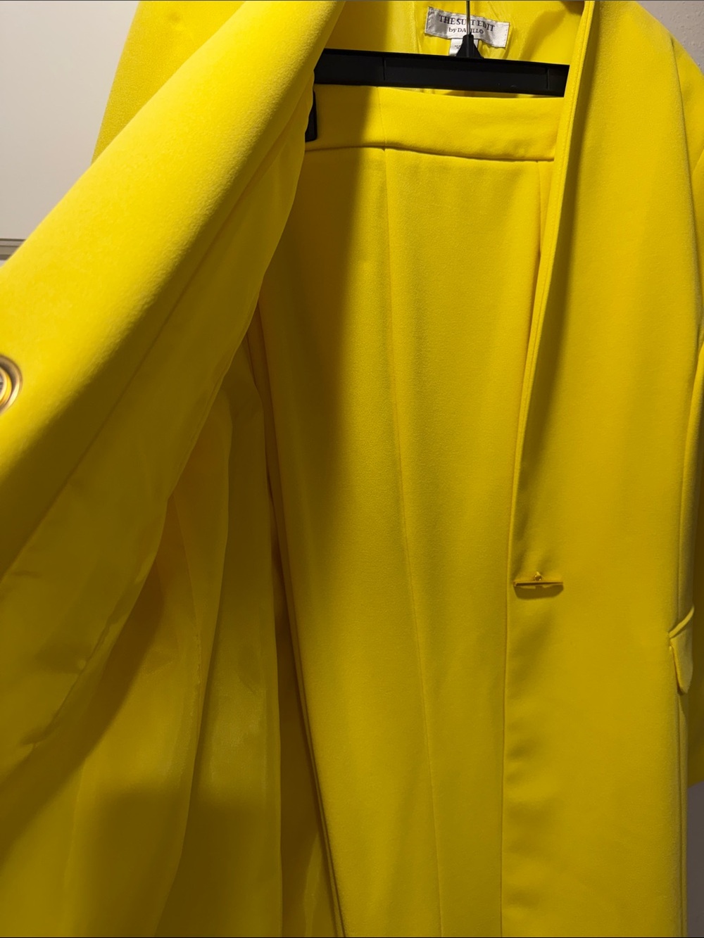 Women's Yellow Open-Front Blazer Jacket and pants by Kasper - Picture 5 of 11
